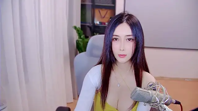 Snapshot of Stars-s chatting on 09.26.25 Stars-s online show from 09.26.25