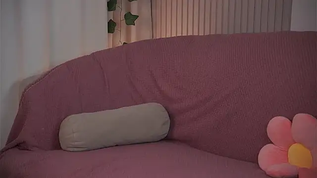 UdelaHathorne online show from 03.11.25