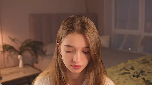 UdelaHathorne online show from 09.27.25