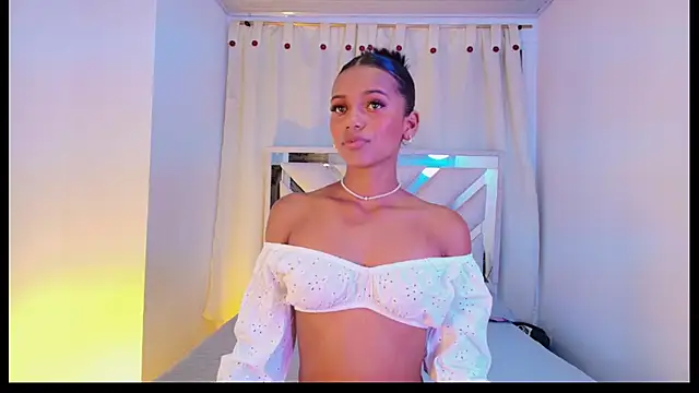 Snapshot of Lia_Taylor1 chatting on 03.13.26 Lia Taylor1 online show from 03.13.26