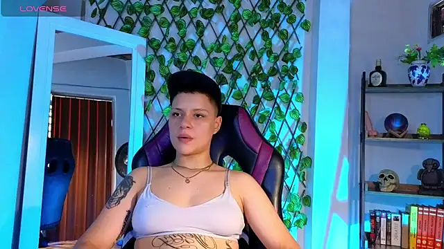 demimoore222 online show from 03.19.25