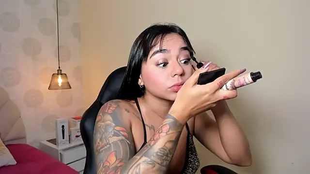 AGATHASMITH5 online show from 03.30.26