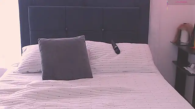 Snapshot of Sharlot-7 chatting on 02.21.26 Sharlot-7 online show from 02.21.26