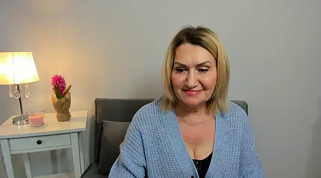 Snapshot of IsabellaSexyMilf chatting on 03.12.25 IsabellaSexyMilf online show from 03.12.25