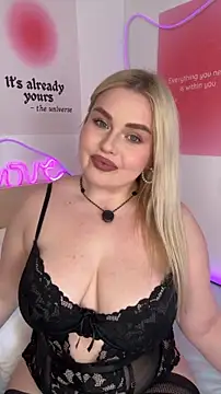Snapshot of April_Vancee chatting on 05.09.26 April Vancee online show from 05.09.26