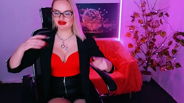 Miss Alice Silver online show from 11.26.25