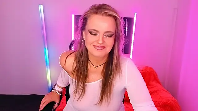 AnielaFox online show from 09.16.25