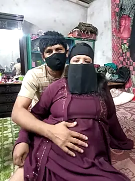 Pakhi Couple 69 online show from 09.25.25