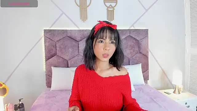 aurora collinss  online show from 10.21.25