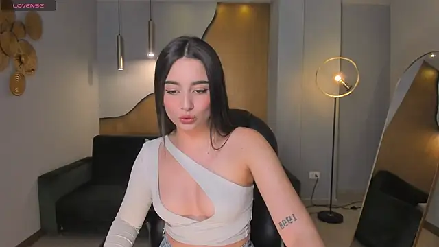 ArianaMonroe  online show from 10.16.25