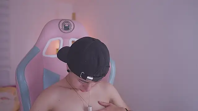 tommy blue online show from 11.24.25