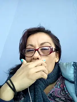 Snapshot of Tonhermosa chatting on 03.31.26 Tonhermosa online show from 03.31.26