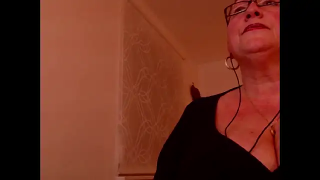 Snapshot of conny99 chatting on 01.25.25 conny99 online show from 01.25.25