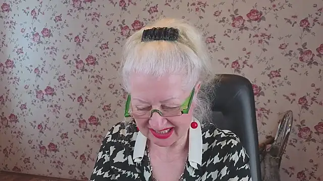 Maya Mayflower online show from 03.02.26