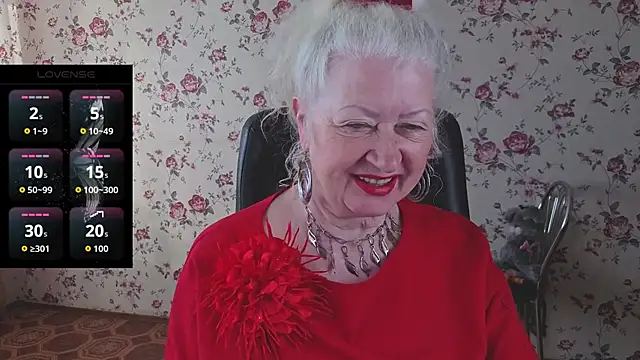 Snapshot of Maya_Mayflower chatting on 05.08.26 Maya Mayflower online show from 05.08.26