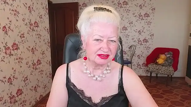 Snapshot of Maya_Mayflower chatting on 05.09.26 Maya Mayflower online show from 05.09.26