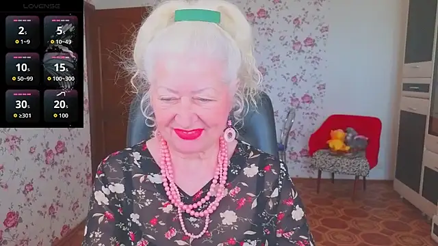 Snapshot of Maya_Mayflower chatting on 05.18.26 Maya Mayflower online show from 05.18.26