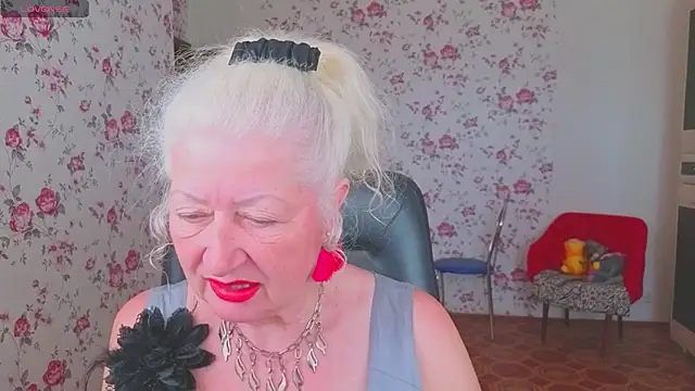 Snapshot of Maya_Mayflower chatting on 05.23.26 Maya Mayflower online show from 05.23.26