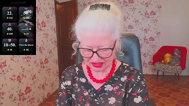 Snapshot of Maya_Mayflower chatting on 05.26.26 Maya Mayflower online show from 05.26.26