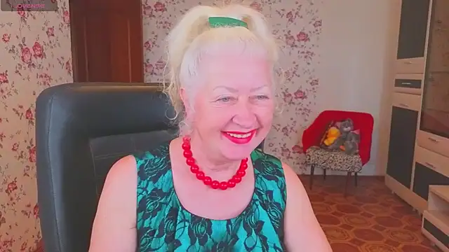 Snapshot of Maya_Mayflower chatting on 05.30.26 Maya Mayflower online show from 05.30.26