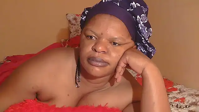 Snapshot of ebony_rose11 chatting on 10.11.25 ebony rose11 online show from 10.11.25