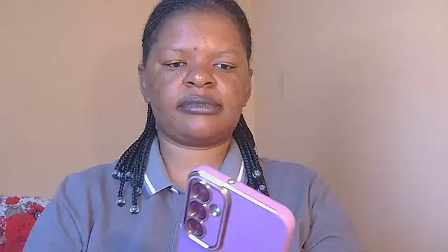 Snapshot of ebony_rose11 chatting on 10.14.25 ebony rose11 online show from 10.14.25