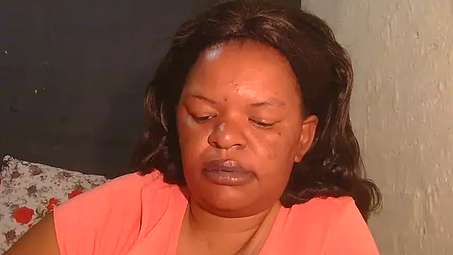 Snapshot of ebony_rose11 chatting on 11.04.25 ebony rose11 online show from 11.04.25