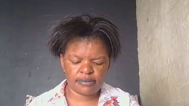 Snapshot of ebony_rose11 chatting on 11.05.25 ebony rose11 online show from 11.05.25