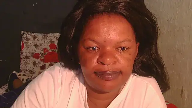 Snapshot of ebony_rose11 chatting on 11.06.25 ebony rose11 online show from 11.06.25