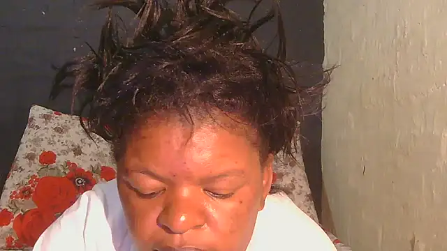 Snapshot of ebony_rose11 chatting on 11.07.25 ebony rose11 online show from 11.07.25