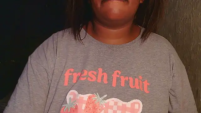 Snapshot of ebony_rose11 chatting on 12.16.25 ebony rose11 online show from 12.16.25