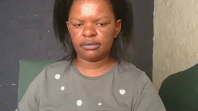 Snapshot of ebony_rose11 chatting on 01.14.26 ebony rose11 online show from 01.14.26