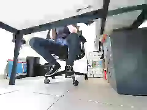 Snapshot of GM51-1988 chatting on 09.08.25 GM51-1988 online show from 09.08.25