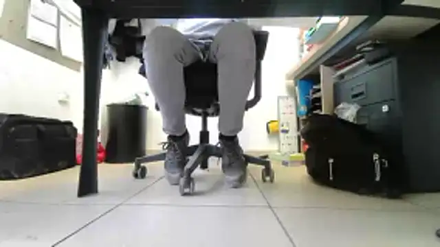 Snapshot of GM51-1988 chatting on 03.24.26 GM51-1988 online show from 03.24.26