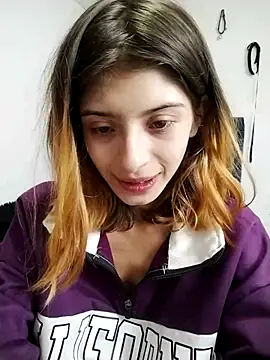 KratosAfroditacs online show from 12.18.25