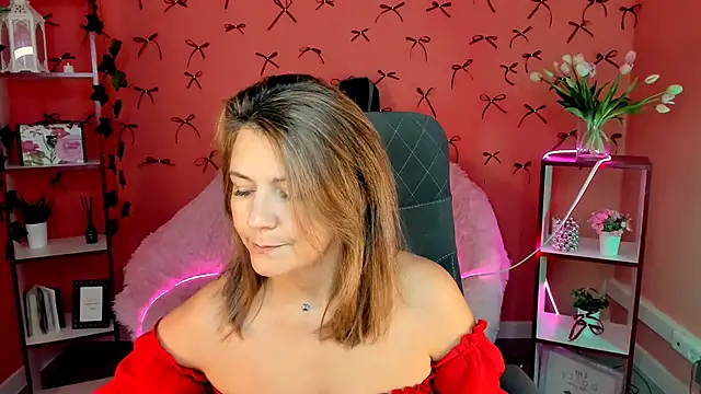 NicoleHitman online show from 09.18.25