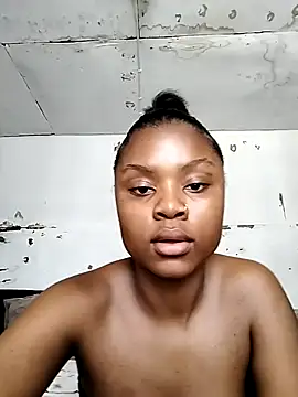 Snapshot of Sexy_Boujee chatting on 10.17.25 Sexy Boujee online show from 10.17.25