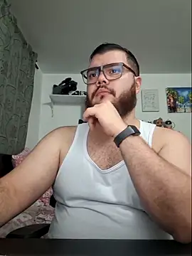 Snapshot of Edmund98 chatting on 11.09.25 Edmund98 online show from 11.09.25