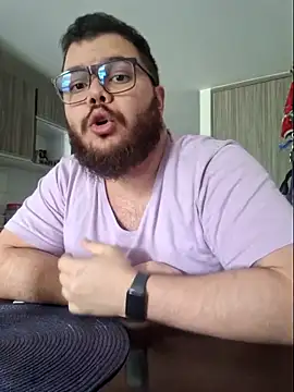 Snapshot of Edmund98 chatting on 11.14.25 Edmund98 online show from 11.14.25