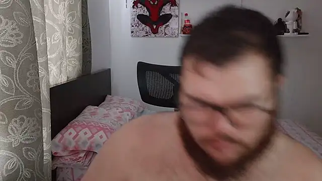 Snapshot of Edmund98 chatting on 12.05.25 Edmund98 online show from 12.05.25