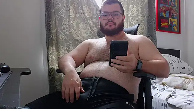 Snapshot of Edmund98 chatting on 02.06.26 Edmund98 online show from 02.06.26