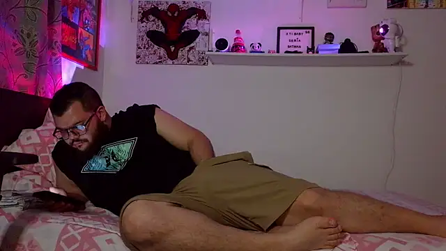 Snapshot of Edmund98 chatting on 02.13.26 Edmund98 online show from 02.13.26