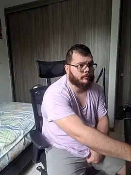 Snapshot of Edmund98 chatting on 02.24.26 Edmund98 online show from 02.24.26