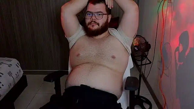 Snapshot of Edmund98 chatting on 02.26.26 Edmund98 online show from 02.26.26