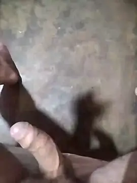 Snapshot of mivergom chatting on 03.20.25 mivergom online show from 03.20.25