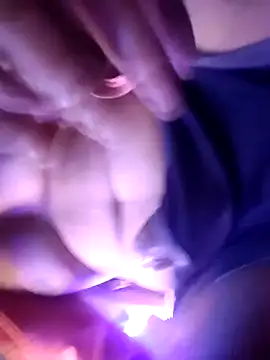 Snapshot of horniestboi chatting on 02.19.26 horniestboi online show from 02.19.26