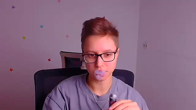 Bella Swannn online show from 03.18.25