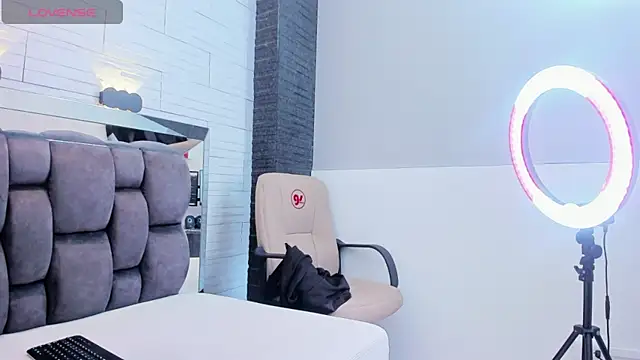 jade heartt online show from 03.17.25