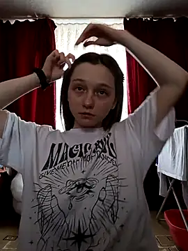 Snapshot of Bonechka chatting on 03.07.25 Bonechka online show from 03.07.25