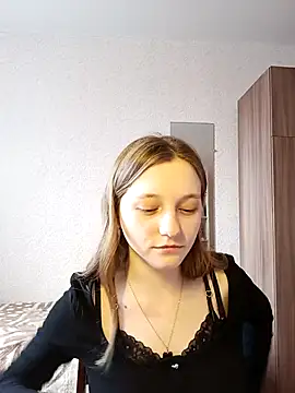 Snapshot of Bonechka chatting on 03.21.25 Bonechka online show from 03.21.25